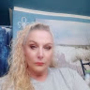 Meet your Posher, Julie ann